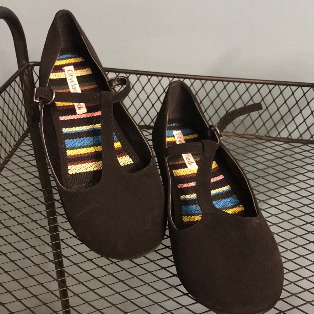 Black strap flats